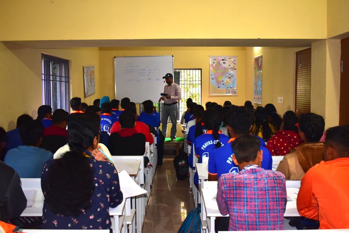 classrooms of prayas classes